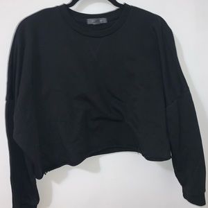 cropped black sweatshirt